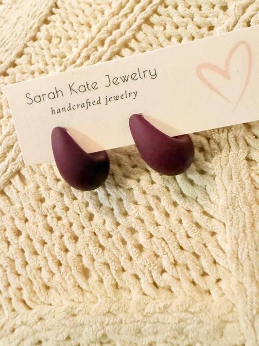 Winter Berry Leopard Curved Hoops